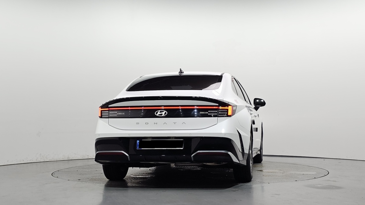 Hyundai Sonata, 2023 — фото 4 из 12