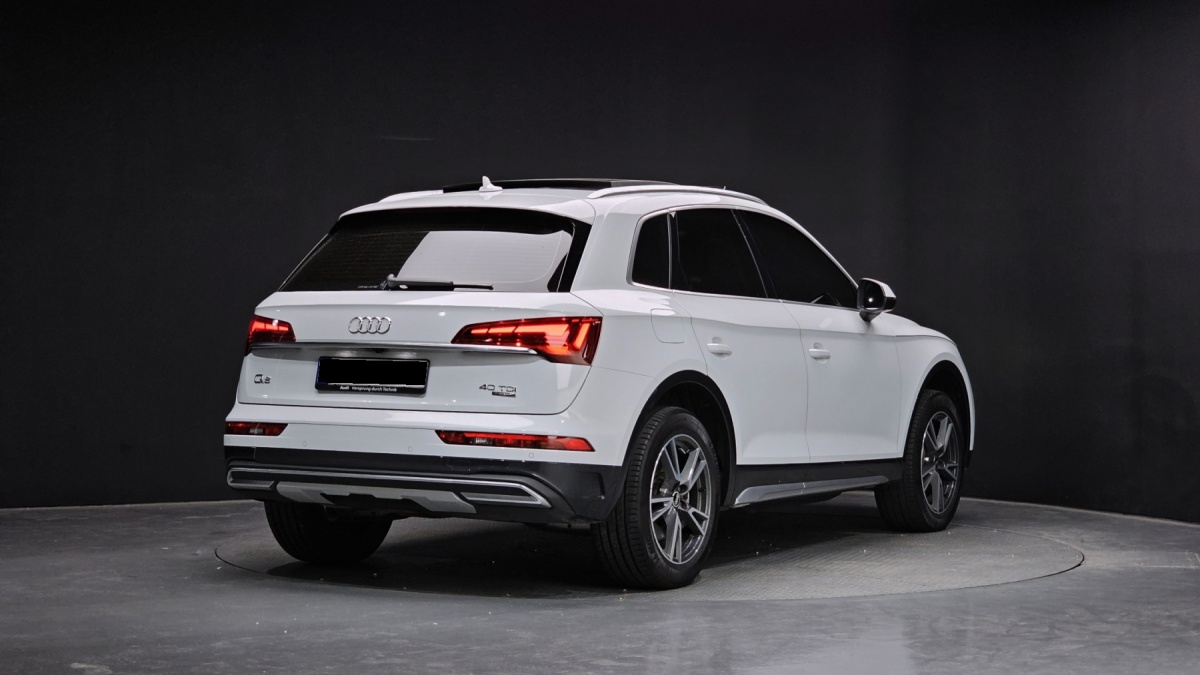 Audi Q5, 2021 — фото 2 из 12