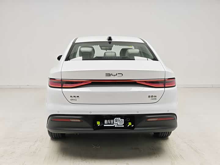 BYD Seal 05 DM-i Hybrid, 2024 — фото 5 из 9
