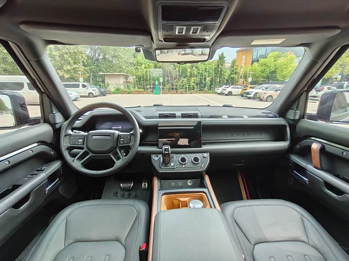 Land Rover Defender, 2024 — фото 5 из 9