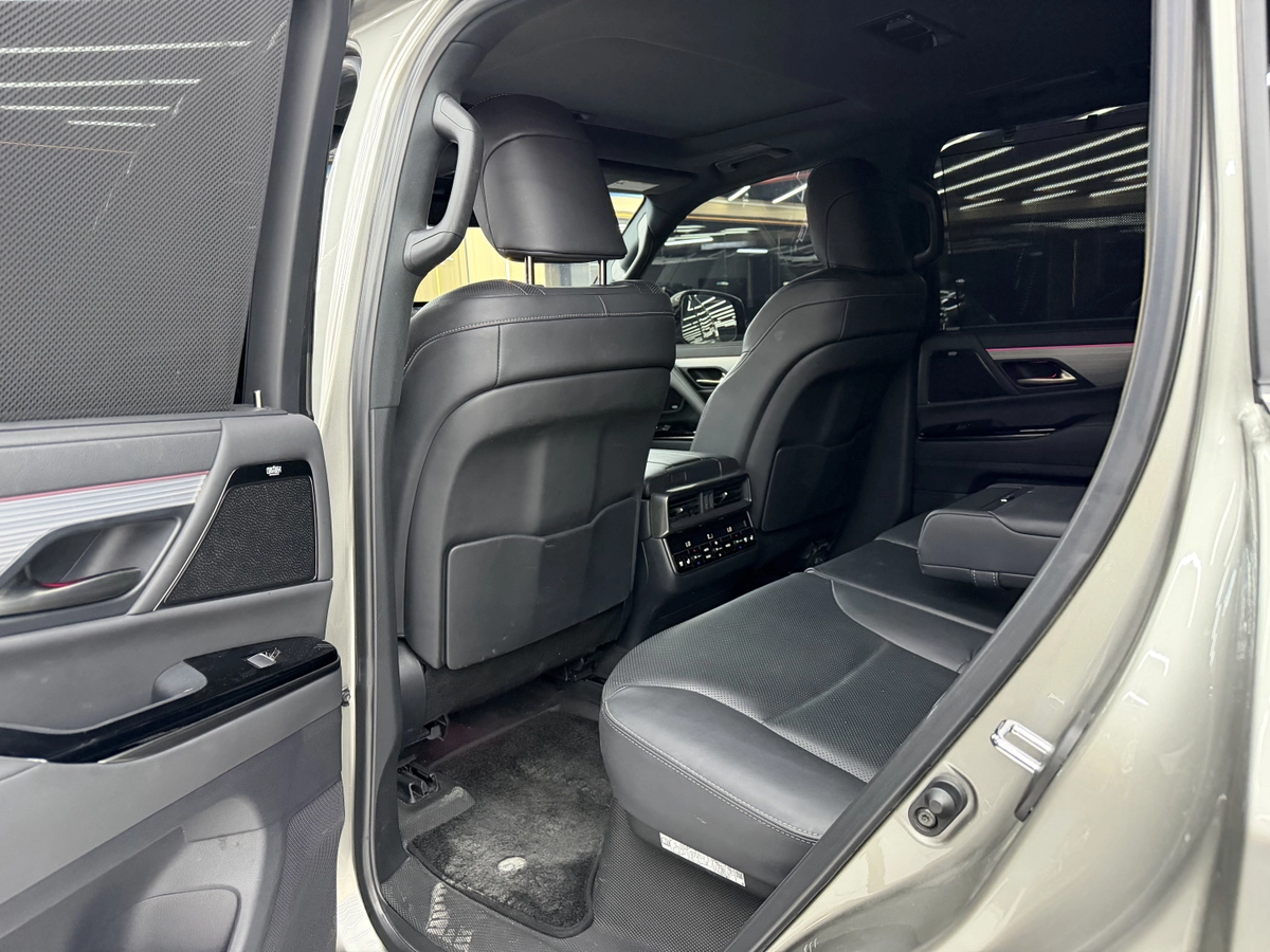 Lexus LX, 2022 — фото 11 из 12
