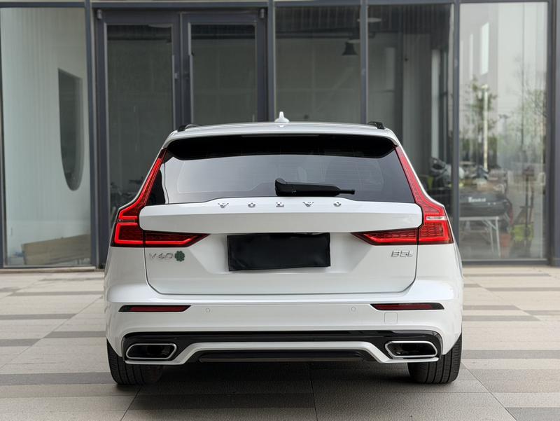 Volvo V60, 2021 — фото 4 из 10