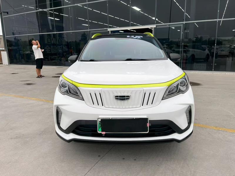 Geely Geometry EX3, 2021 — фото 2 из 10