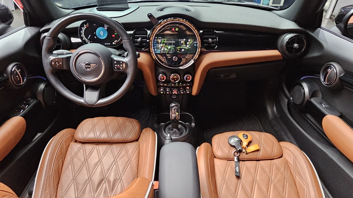 Mini Cooper Convertible, 2021 — фото 7 из 12
