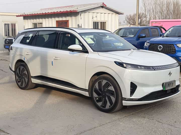Dongfeng Yipai eπ 008, 2025 — фото 4 из 9