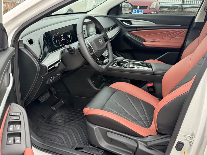 Changan Eado Plus, 2022 — фото 7 из 9