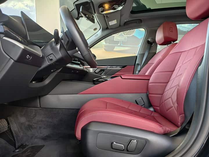 BMW i5, 2025 — фото 8 из 9