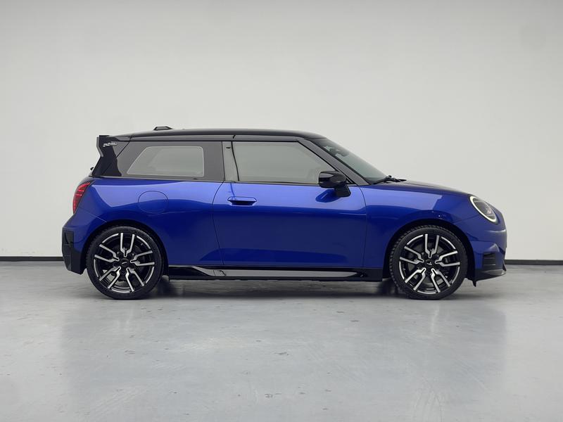 Mini Cooper, 2025 — фото 8 из 12