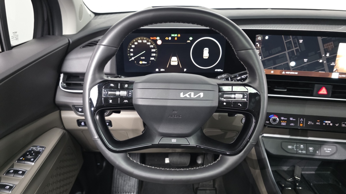 Kia Carnival, 2024 — фото 12 из 12