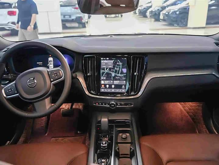 Volvo S60, 2026 — фото 6 из 9