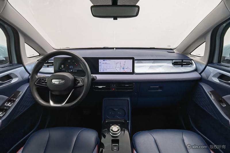 Geely Geometry E Firefly, 2023 — фото 8 из 12