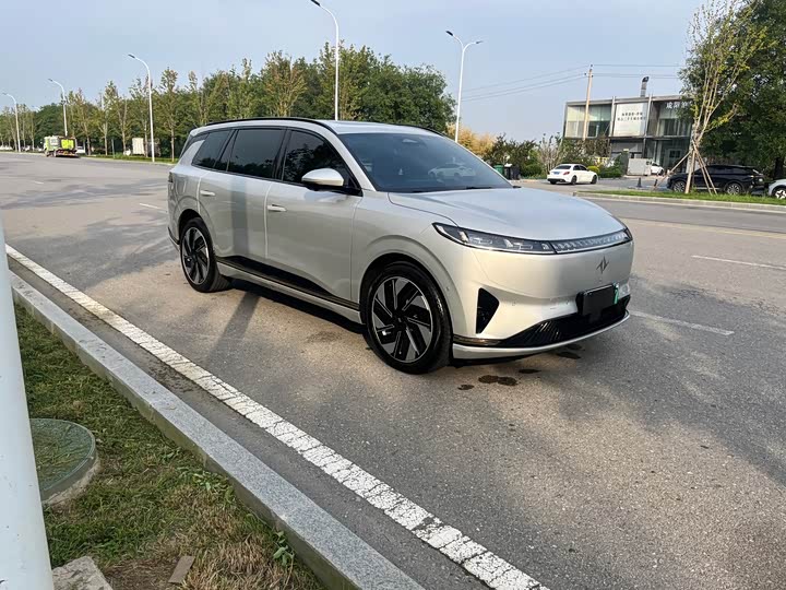 Dongfeng Yipai eπ 008, 2024 — фото 3 из 9