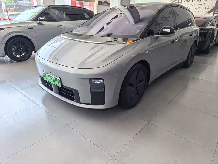 LiXiang i8, 2025 — купить в Туле под ключ