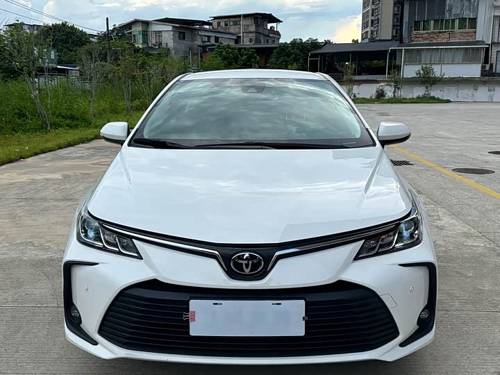 Toyota Corolla, 2022 — фото 2 из 9