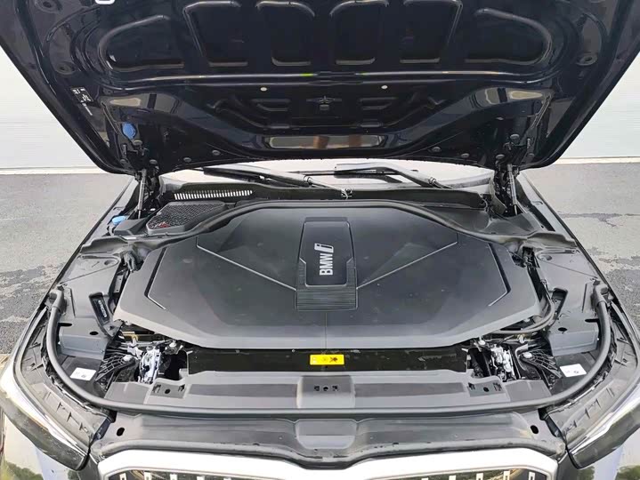 BMW i5, 2025 — фото 8 из 9