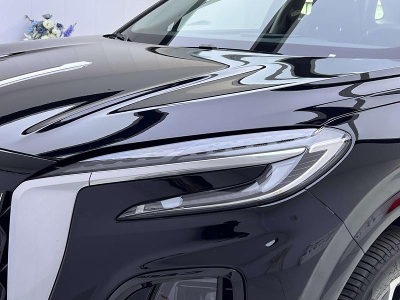 Hongqi HS3 Hybrid, 2026 — фото 8 из 12