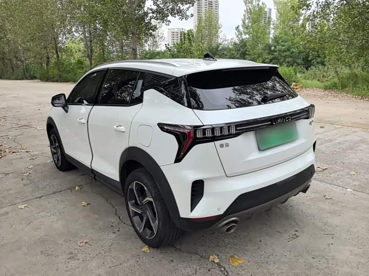 Lynk & Co 06 EM-P Hybrid, 2022 — фото 5 из 9