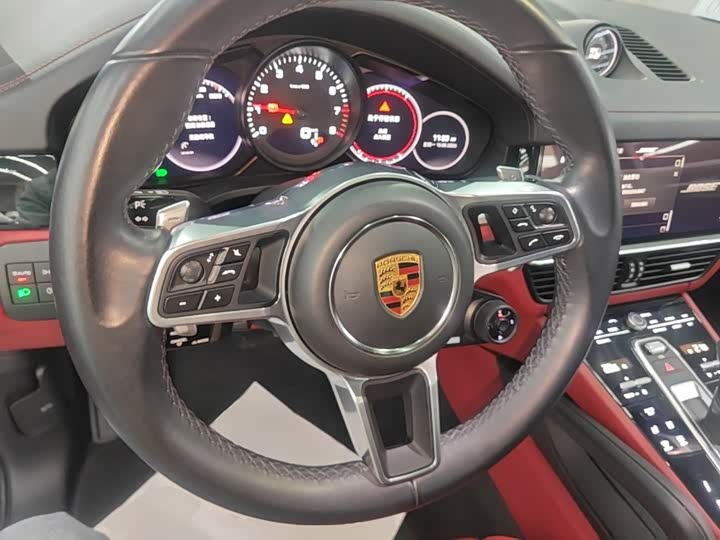 Porsche Cayenne, 2022 — фото 7 из 9