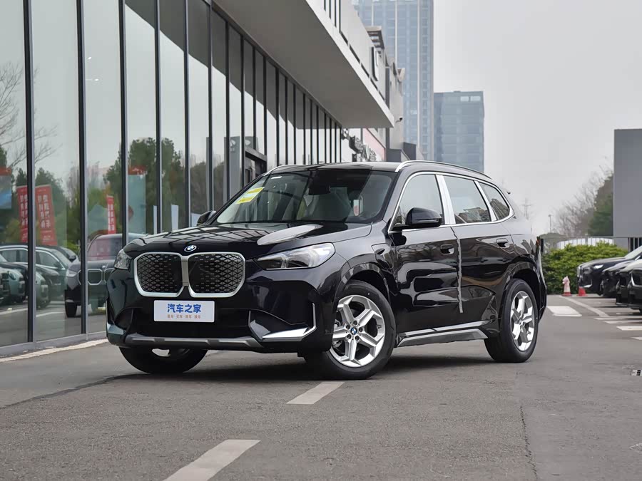 BMW iX1, 2026 — купить в Москве под ключ