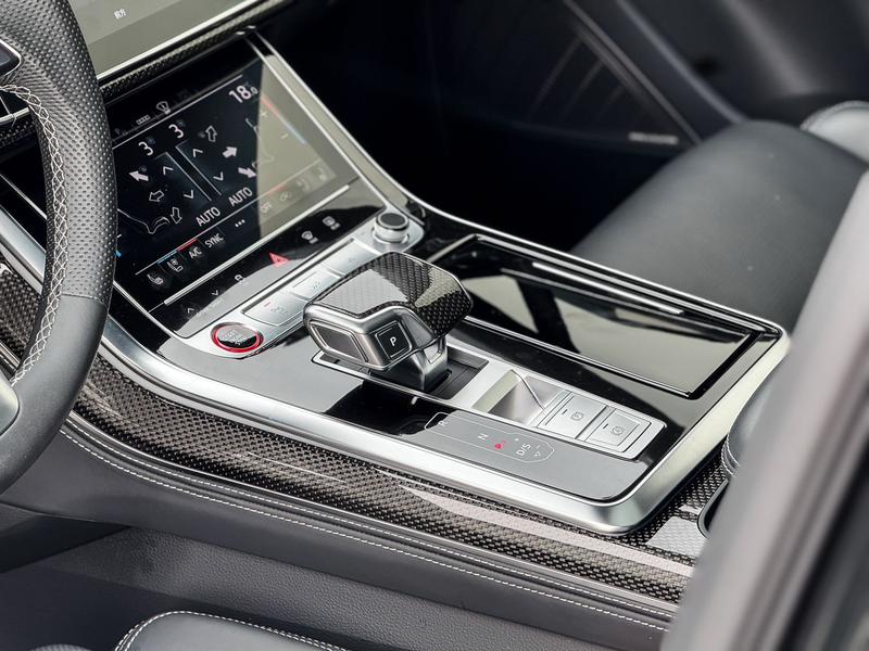 Audi SQ7, 2024 — фото 9 из 12