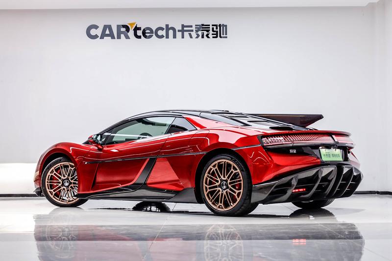 BYD Yangwang U9, 2025 — фото 4 из 12