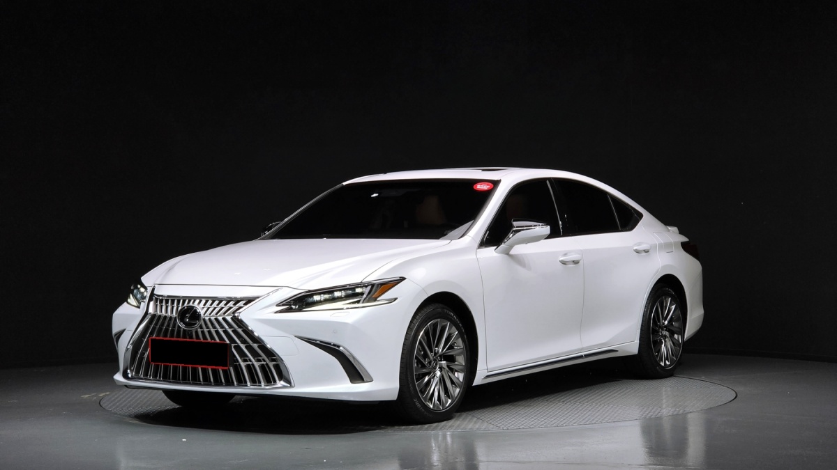 Lexus ES, 2025 — купить в Курске под ключ