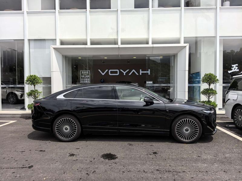 Voyah Passion L, 2025 — фото 8 из 12