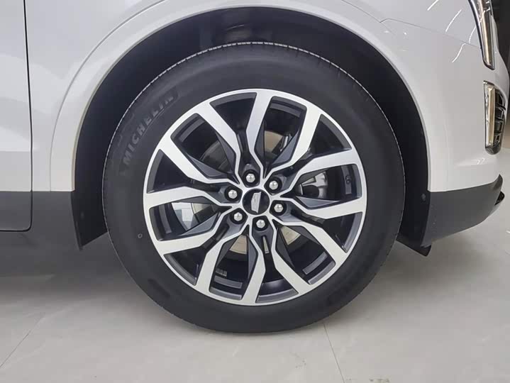 Cadillac XT5, 2022 — фото 6 из 9