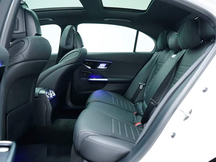 Mercedes-Benz C-Class, 2023 — фото 5 из 9