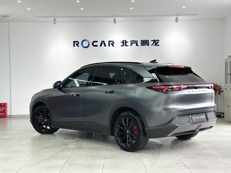 BAIC Arcfox Alpha T5, 2024 — фото 4 из 12