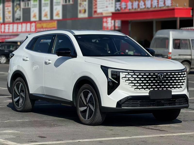 Changan CS55 Plus Hybrid, 2026 — фото 3 из 10