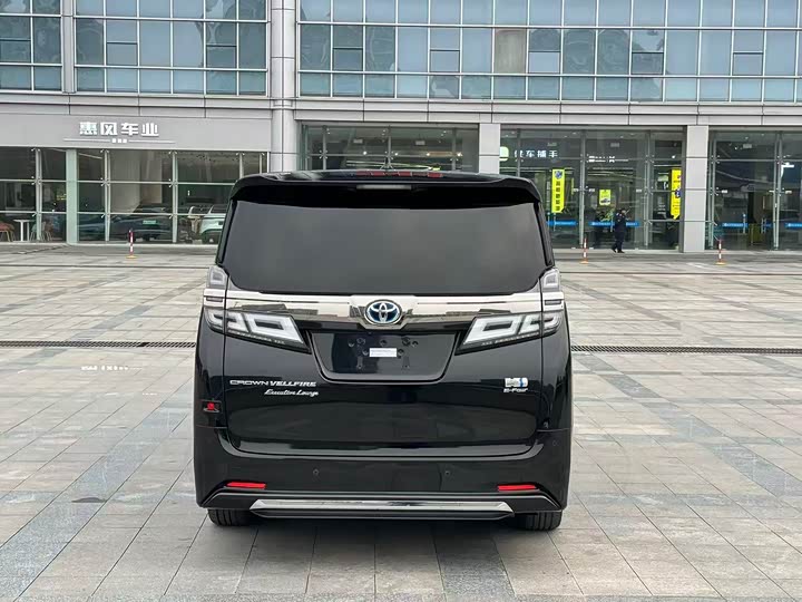 Toyota Vellfire, 2022 — фото 7 из 9