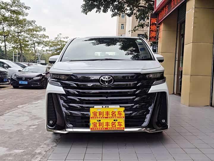 Toyota Vellfire, 2025 — фото 2 из 12