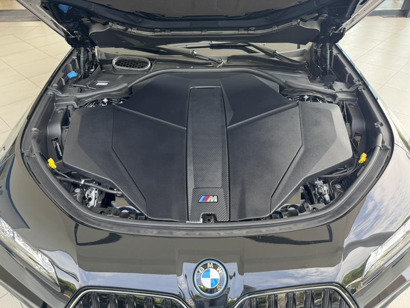 BMW i7, 2025 — фото 8 из 12