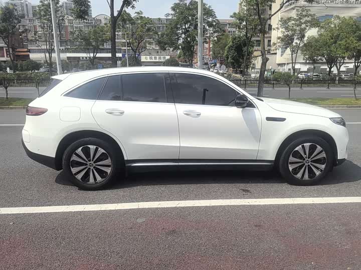 Mercedes-Benz EQC, 2021 — фото 8 из 9