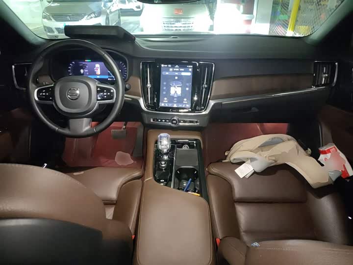 Volvo S90, 2023 — фото 6 из 9