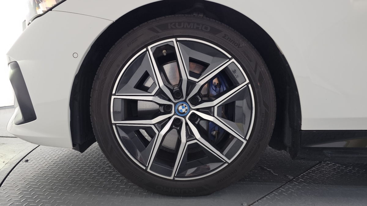BMW i5, 2023 — фото 5 из 12
