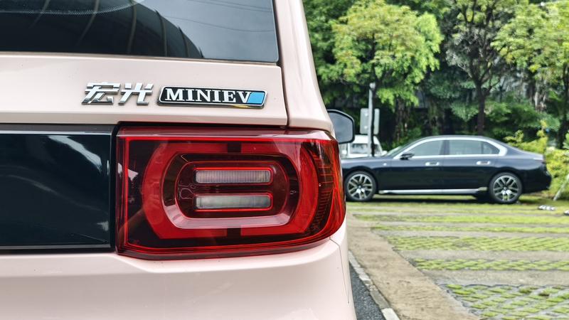 Wuling Mini EV, 2022 — фото 9 из 12