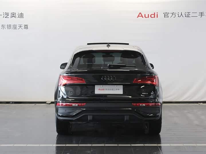 Audi Q5L Sportback, 2024 — фото 6 из 9