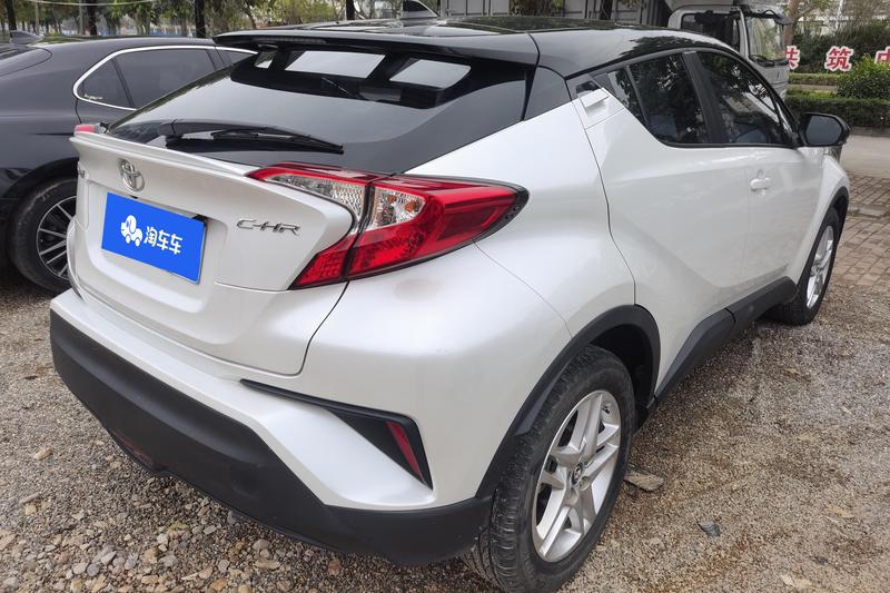 Toyota C-HR, 2022 — фото 3 из 12