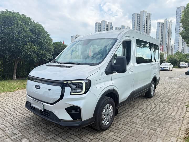 Ford E-Transit, 2023 — купить в Казани под ключ