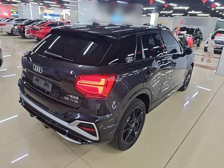 Audi Q2L, 2023 — фото 7 из 9