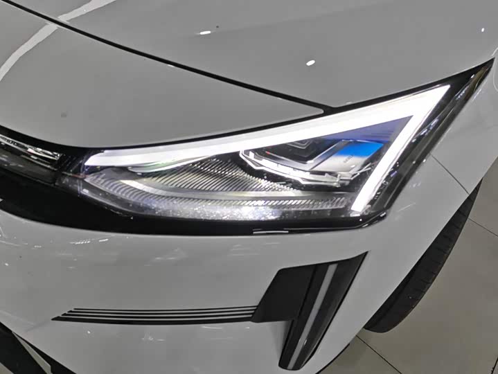 Geely Galaxy L6, 2025 — фото 5 из 9