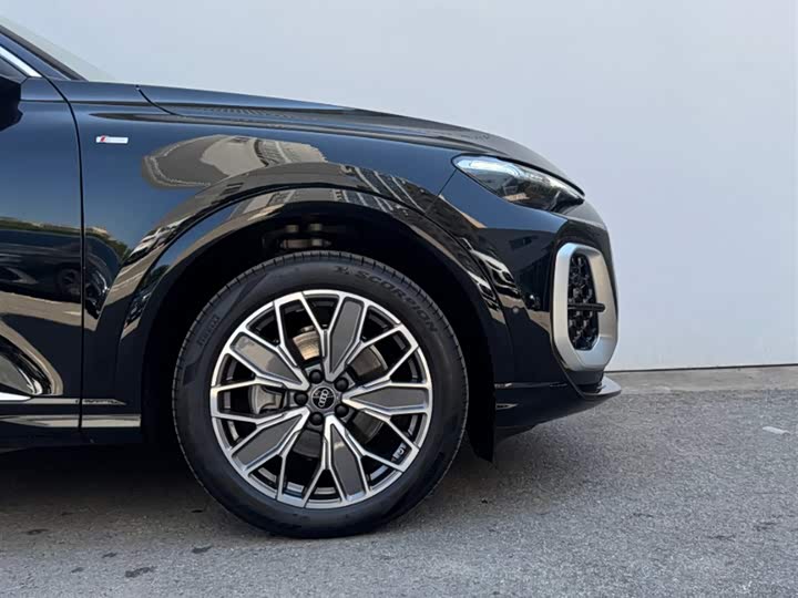 Audi Q5L, 2025 — фото 5 из 9