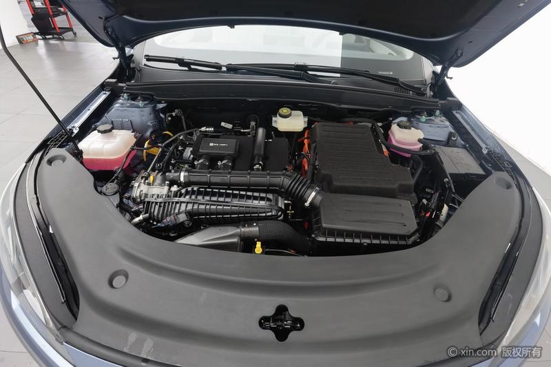 BYD Seal 05 DM-i Hybrid, 2025 — фото 6 из 12