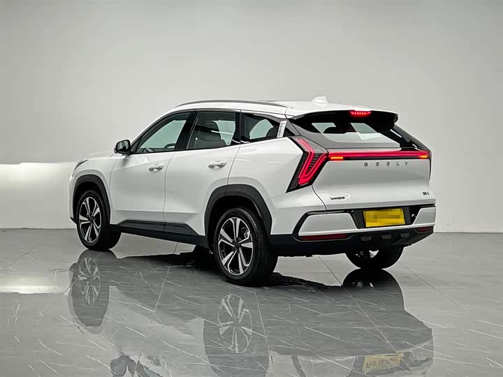 Geely Atlas L, 2026 — фото 4 из 9