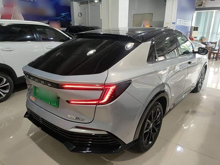 Honda e:NP2, 2025 — фото 7 из 9