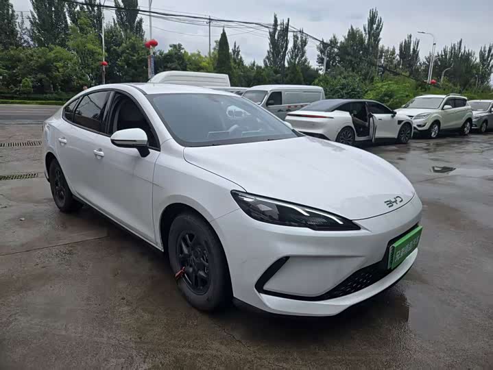 BYD Seal 05 DM-i Hybrid, 2025 — фото 2 из 9