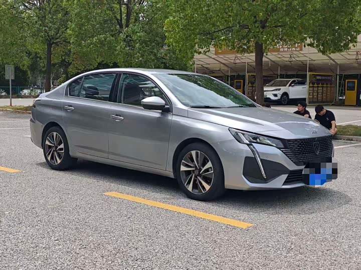 Peugeot 408, 2023 — фото 3 из 9