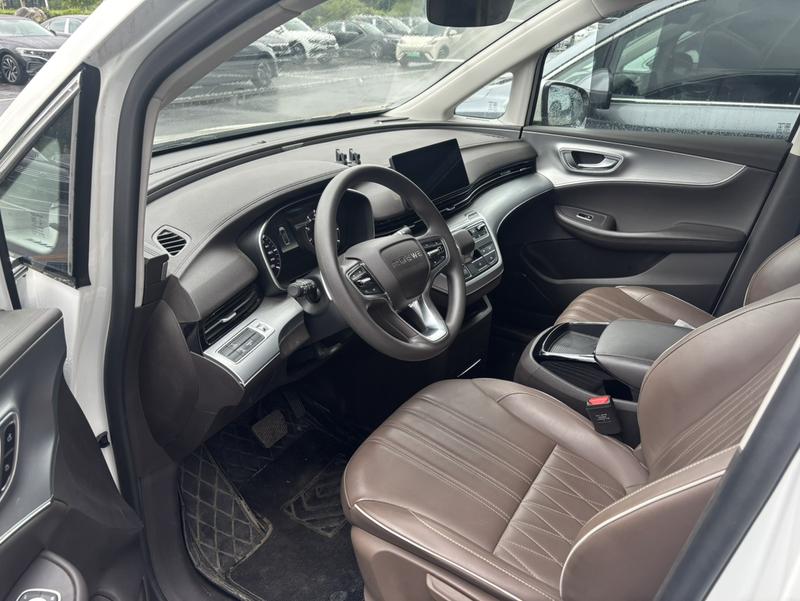 Roewe iMax 8, 2023 — фото 5 из 10